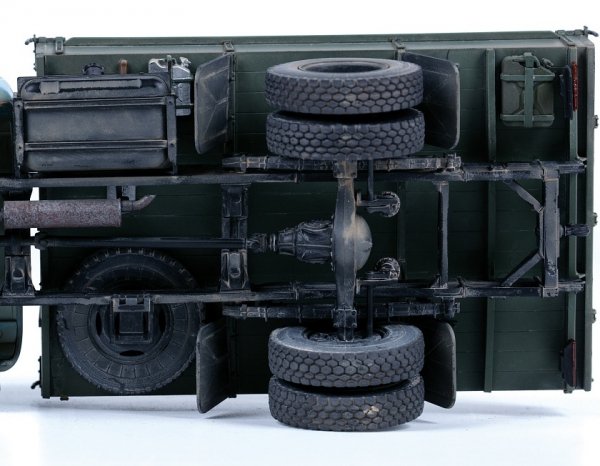 Zvezda 3712 ZIL-130 Soviet Truck 1/35