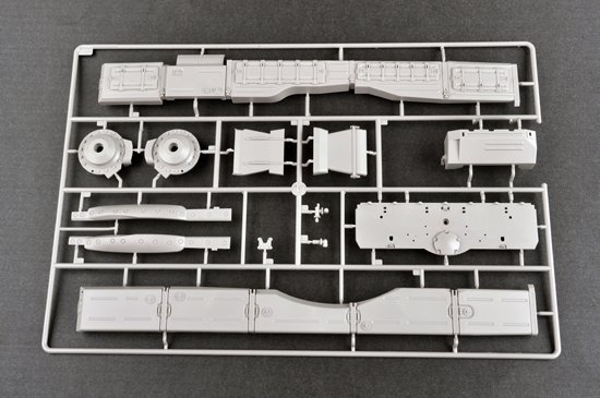 Trumpeter 00924 Russian T-72B MBT 1/16