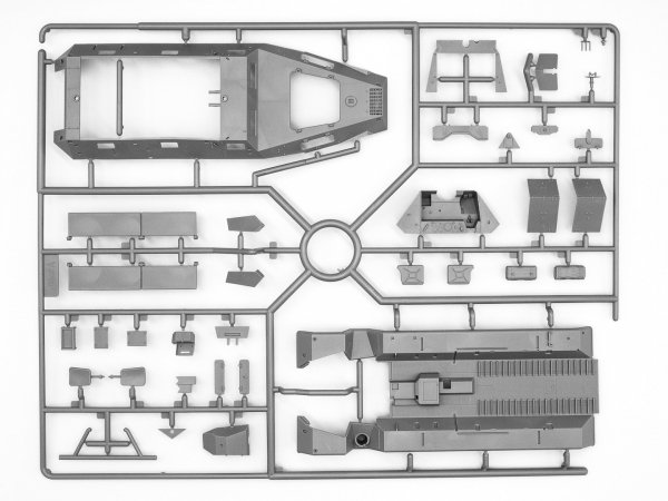 ICM 35106 Sd.Kfz.251/1 Ausf.B 1/35