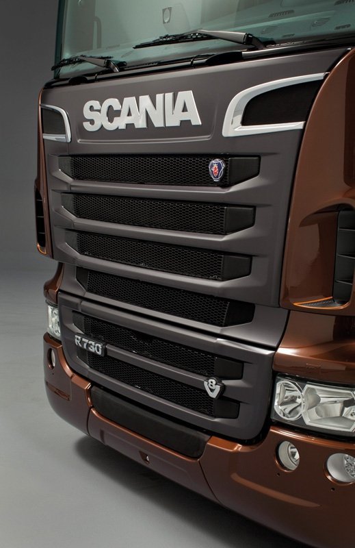 Italeri 3897 SCANIA R730 BLACK AMBER (1:24)