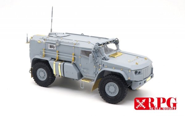 RPG Model 35021 KAMAZ K-4386 Typhoon-VDV Mine-Protected Armoured Vehicle Early Typ 1/35