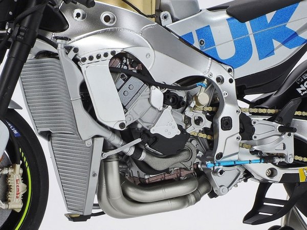 Tamiya 14139 Team Suzuki ECSTAR GSX-RR '20 1/12