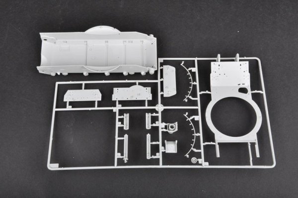 Trumpeter 05541 Soviet IT-1 Missile tank (1:35)