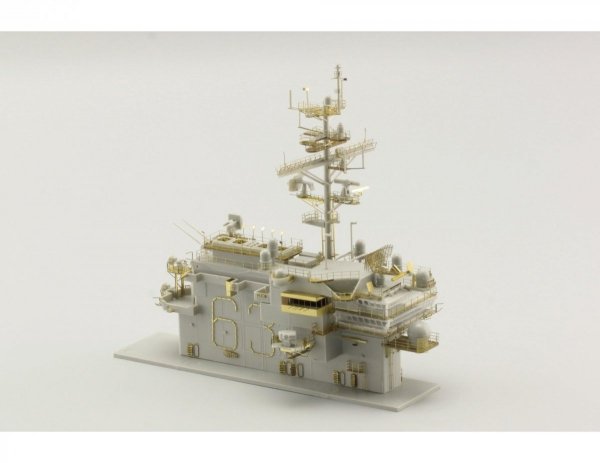 Eduard 53170 CV-63 Kitty Hawk pt.1 - island TRUMPETER 1/350