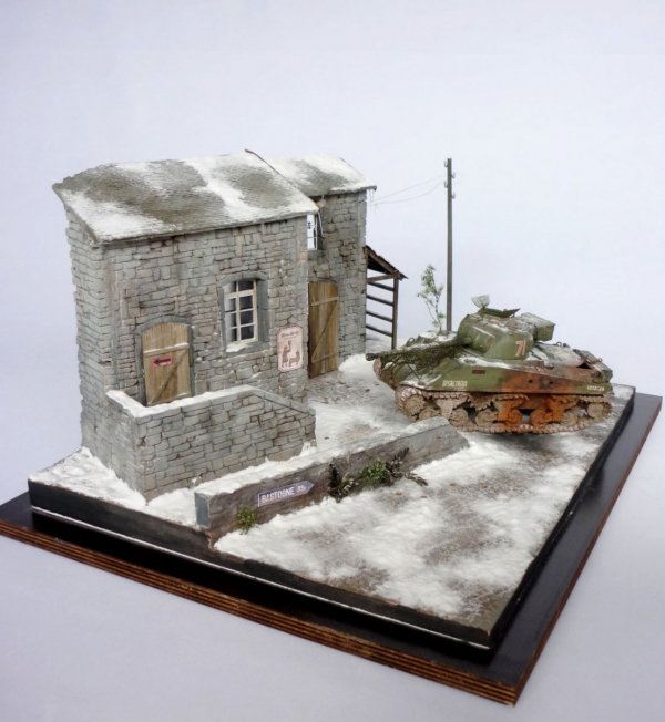 RT-Diorama 35279 Diorama Base: Ardennes Farm 1/35