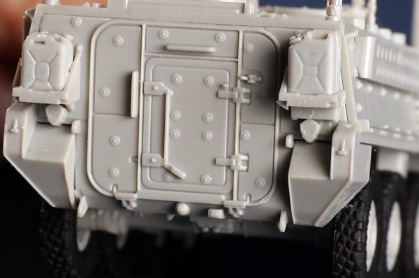 Trumpeter 07425 M1134 Stryker Anti-Tank Guided Missile (ATGM) 1/72