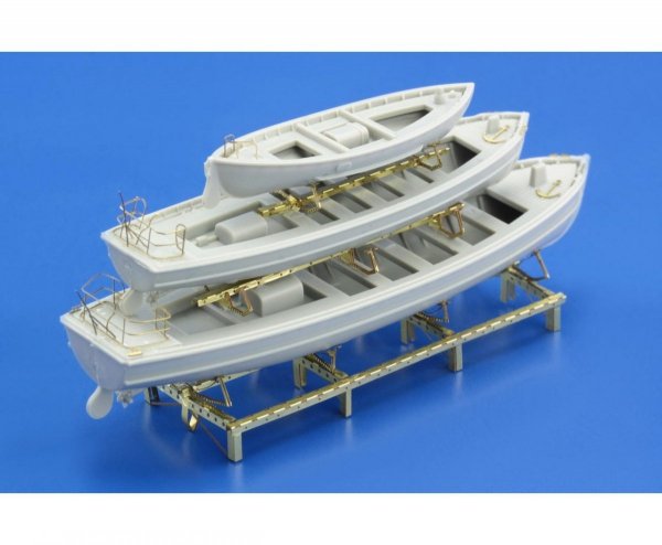 Eduard BIG5323 USS ARIZONA - PART I. TRUMPETER 1/200