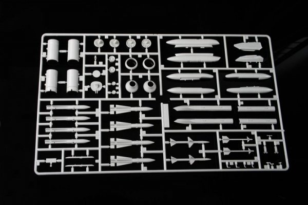 KA Models KP-72001A F-14A Tomcat &quot;Jolly Rogers&quot; (ex Fujimi) 1/72