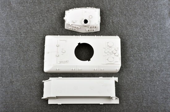Trumpeter 07121 German E-100 Super Heavy Tank 1/72