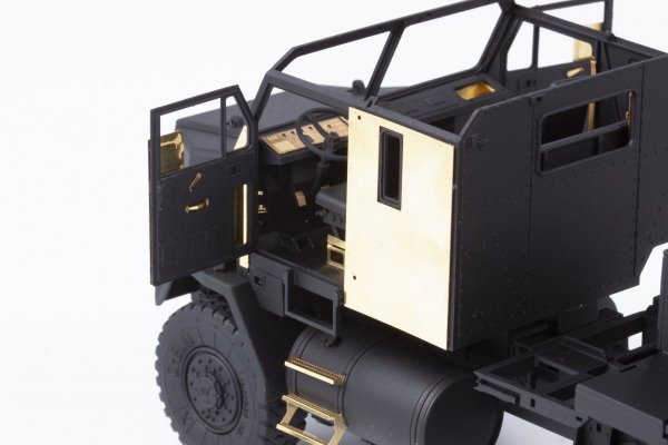 Eduard 36491 M1070 Gun truck HOBBY BOSS 1/35