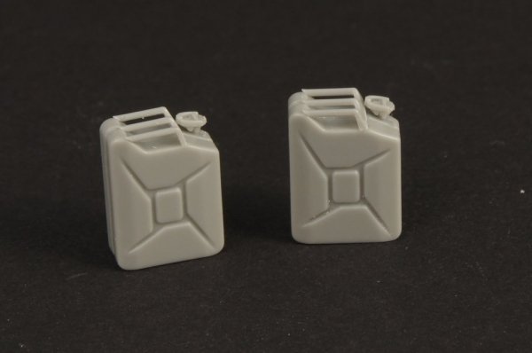 Panzer Art RE35-301 WWII German 20l canisters late pattern (12pcs) 1/35