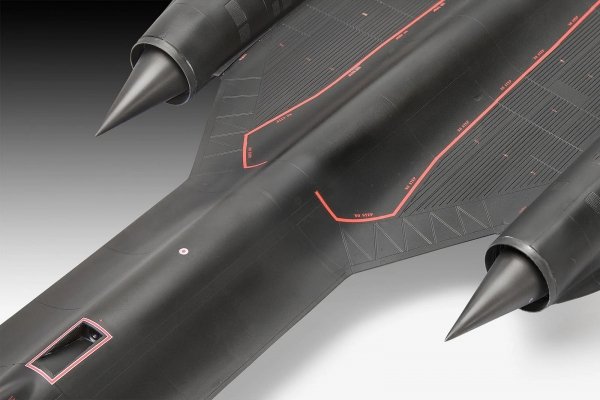 Revell 03751 Lockheed Martin SR-71 B Blackbird 1/48