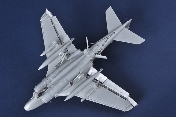 Trumpeter 01640 Grumman A-6A/E Intruder 1/72