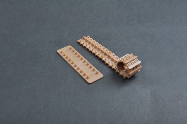 Trumpeter 02053 Track links for Moresr Karl Gerat 040/041 (1:35)