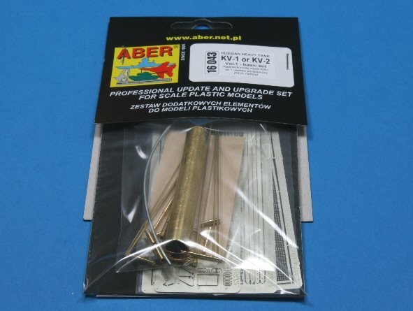 Aber 16043 Russian Heavy Tank KV-1 or KV-2 (1:16)