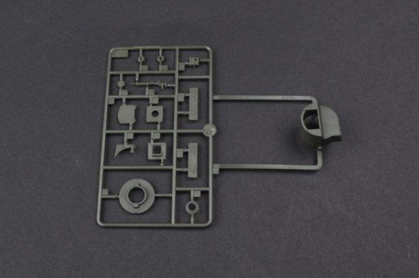 Hobby Boss 82494 Soviet T-26 Light Infantry Tank Mod.1931 (1:35)