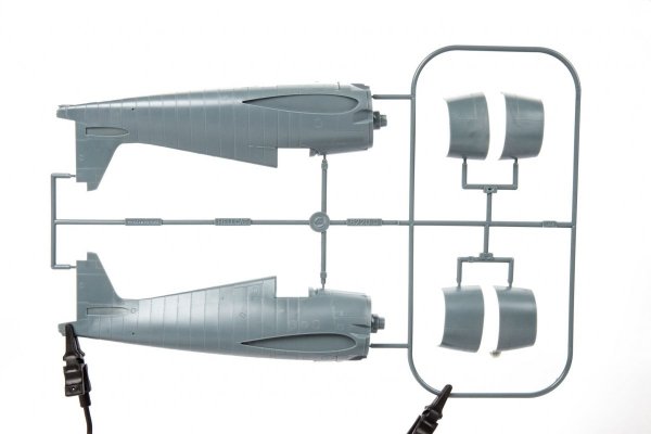Eduard 8229 F6F-5 Hellcat late ProfiPACK edition 1/48