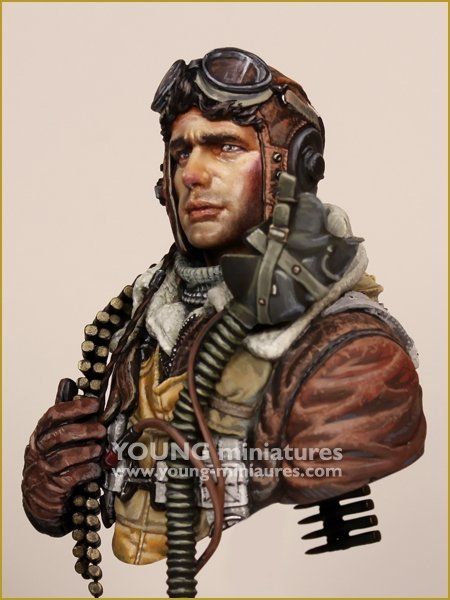 Young Miniatures YM1894 B-24 GUNNER USAAF WWII 1/10