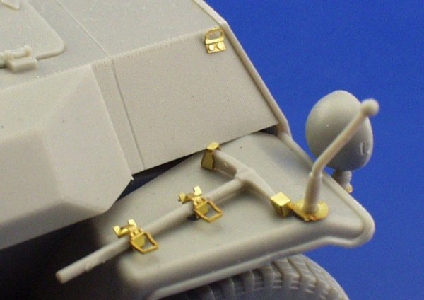 Eduard 35688 Sd. Kfz.251/1 Ausf. C 1/35 Dragon