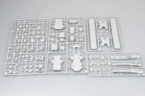Trumpeter 05313 German Heavy Cruiser Prinz Eugen 1945 (1:350)