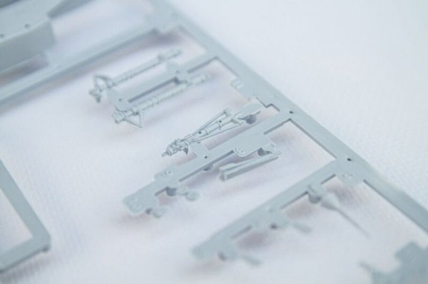 Heller 56371 Starter Set - SU-27 UB/P Ukraine 1/72