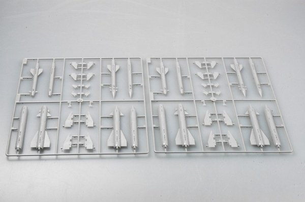 Trumpeter 02271 Su-30MKK Flanker-G (1:32)