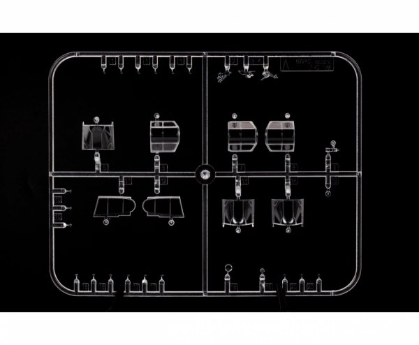 Eduard 11187 Curtiss Kittyhawk Mk.Ia / Mk.IV Dual Combo 1/48
