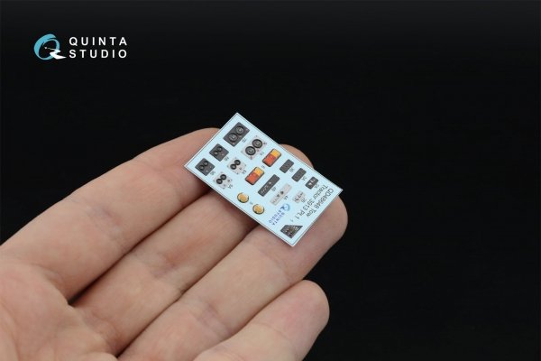 Quinta Studio QD+48648 Russian naval tow tractor 3913 3D-Printed &amp; coloured Interior on decal paper (RFM) (with 3D-printed resin parts) 1/48