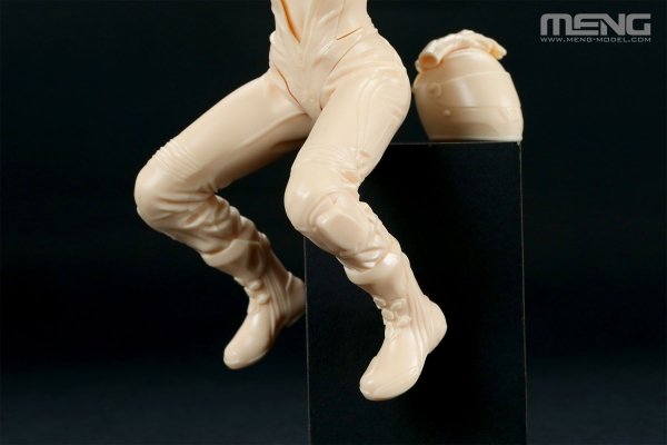 Meng Model SPS-084 Racer Girl 1/9