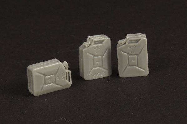 Panzer Art RE35-302 WWII British 20l canisters late pattern (12pcs) 1/35