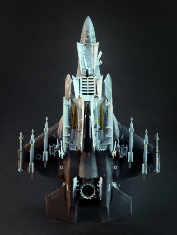 Italeri 2810 F-35 B Lightning II 1/48
