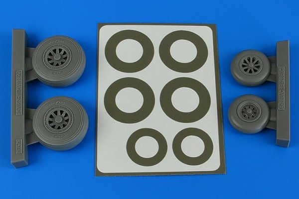 Aires 4843 A-26B/C (B-26B/C) Invader wheels &amp; paint masks lat 1/48 ICM