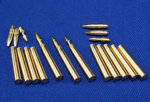 RB Model 35P04 85mm L/52 ZiS-S-53 &amp; D-5 1/35