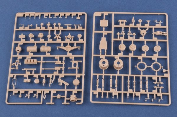 Hobby Boss 85517 Russian BAZ-64022 with 5P85TE2 TEL S-400 (1:35)