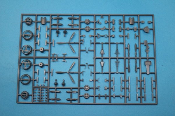 Fly 72042 PZL.37 B Łoś Polish Medium Bomber (1:72)