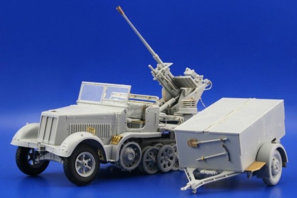 Eduard 36104 Sd. Kfz.7/2 (early) Flak 37 37mm 1/35 Trumpeter