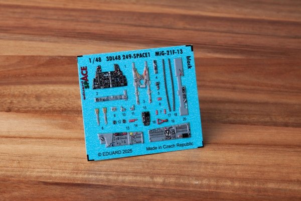 Eduard 3DL48249 MiG-21F-13 black SPACE Eduard 1/48