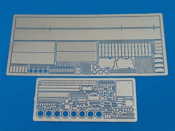 Aber 35213 French battle tank B1 bis version with narrow fenders (1:35)
