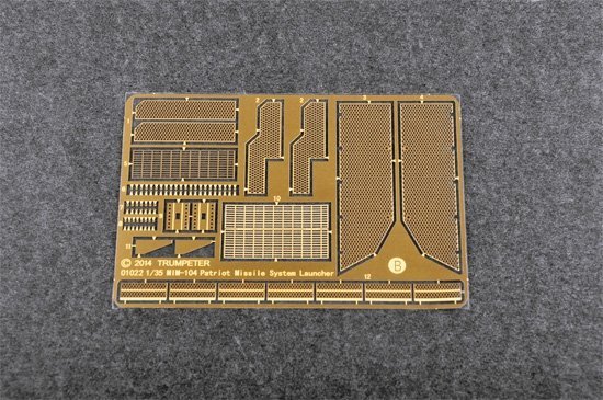 Trumpeter 01023 MPQ-53 C-Band Tracking Radar 1/35