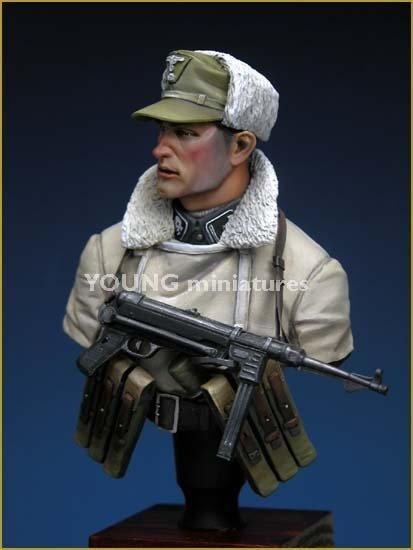 Young Miniatures YM1809 'TOTENKOPF' Division WWII 1/10