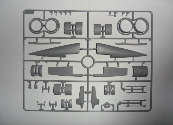 ICM 48902 MiG-25 RB, Soviet Reconnaissance Plane (1:48)