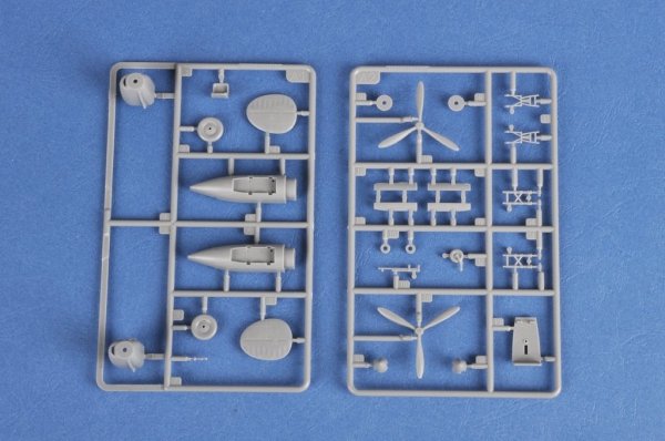 Hobby Boss 80296 Soviet PE 2 Bomber (1:72)