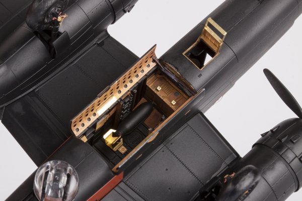 Eduard 72667 B-25C/D bomb bay AIRFIX 1/72