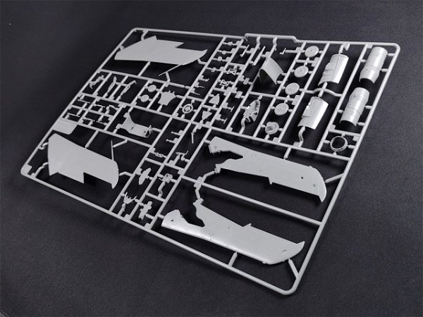 Kinetic K48164 Shenyang J-5 - Chinese built MiG-17F 1/48