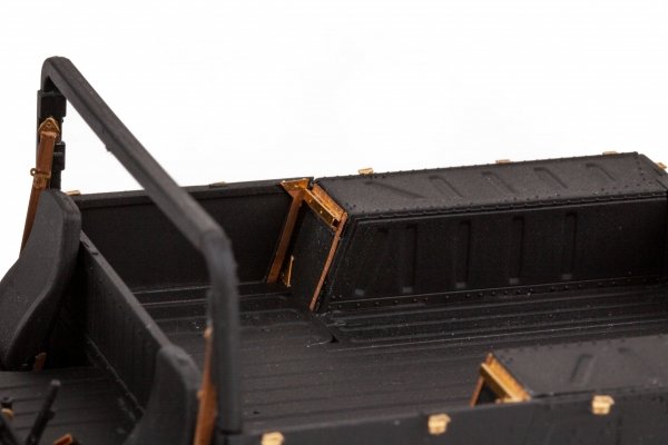 Eduard 36522 Humvee M1097A2 ICM 1/35