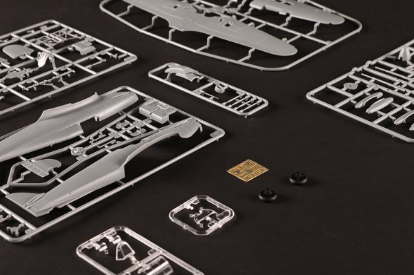 Hobby Boss 81780 HURRICANE Mk.ⅡD/TROP 1/48