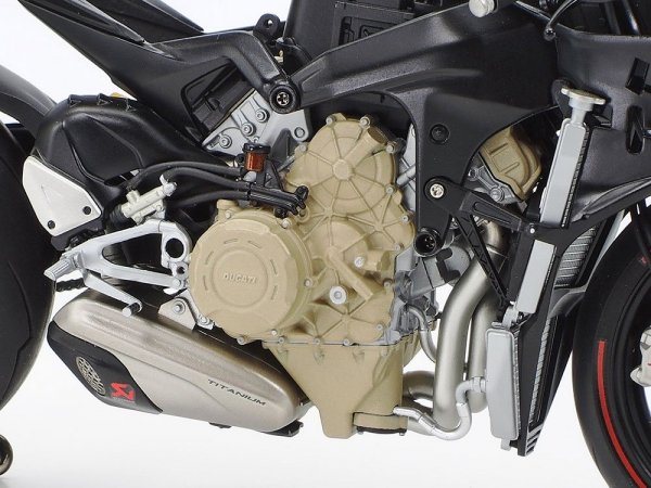 Tamiya 14140 Ducati Superleggera V4 1/12