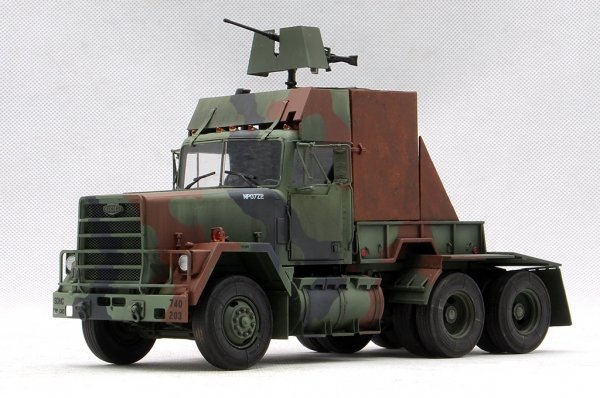 Trumpeter 01084 M915 Gun Truck 1/35