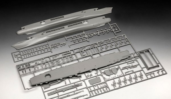 Revell 05164 German Aircraft Carrier GRAF ZEPPELIN 1/720