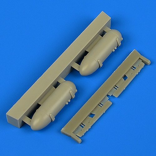 Quickboost QB72593 Ki-61-Id Hien drop tanks with pylons for Tamiya 1/72